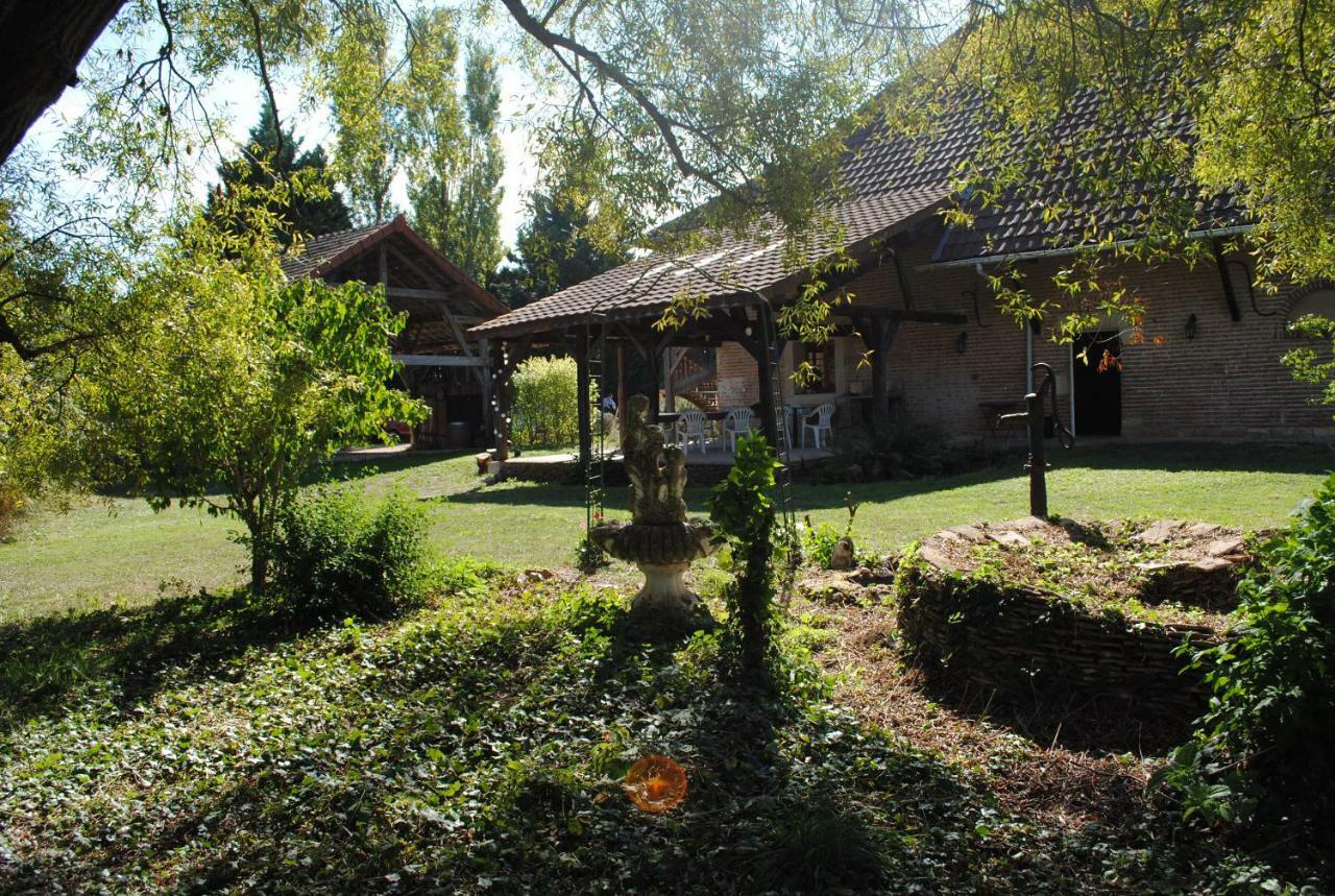 Gite Evidence Varennes-sur-le-Doubs 外观 照片