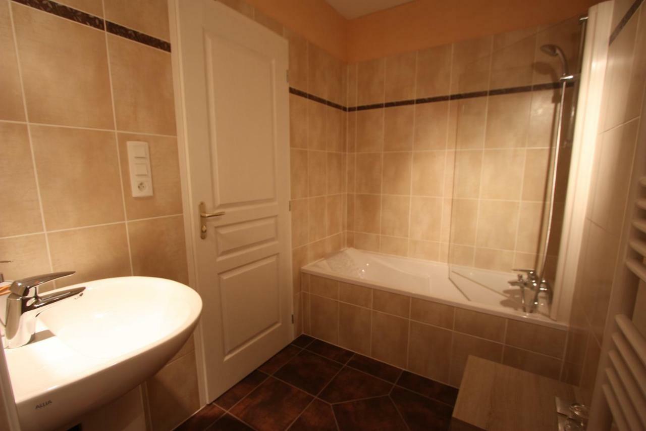 Gite Evidence Varennes-sur-le-Doubs 外观 照片